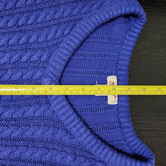 ARIZONA JEANS Women's Blue V-Neck Cable Knit Sweater Size L - Picture 7 of 7